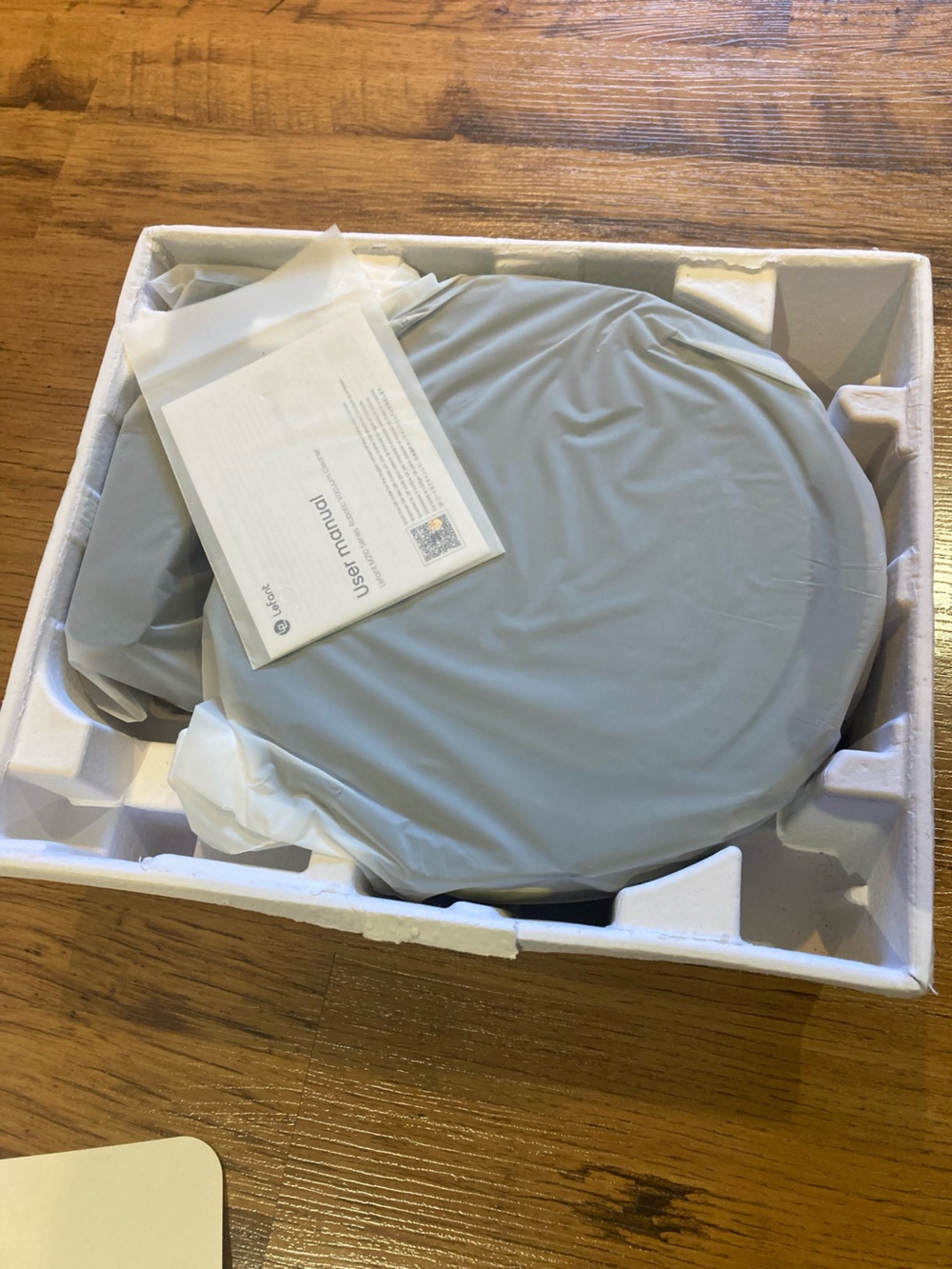 Lefant Robot Vacuum - Multi-Surface Cleaning - NWT - Picture 3 of 3